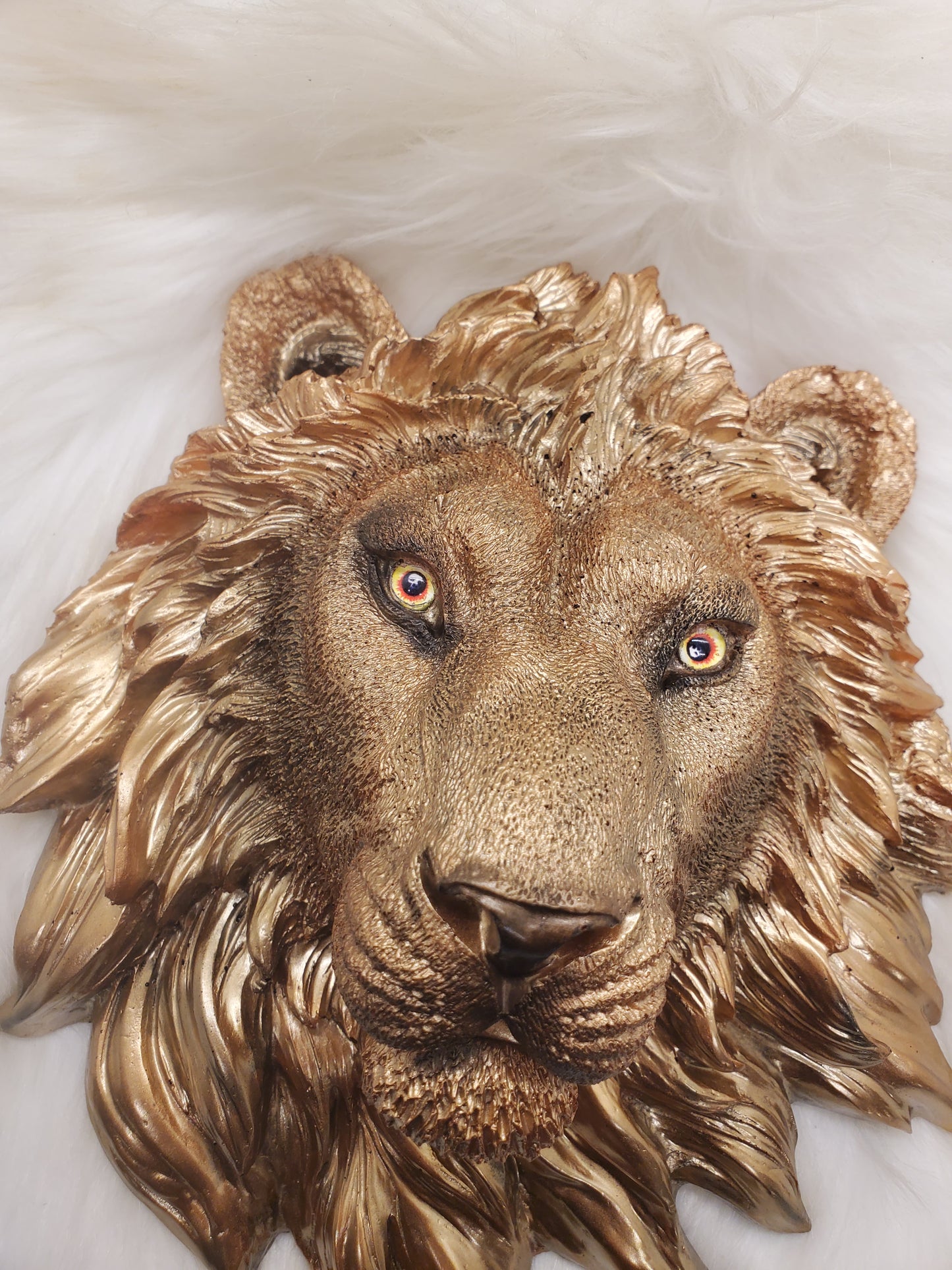 RESIN LION HEAD
