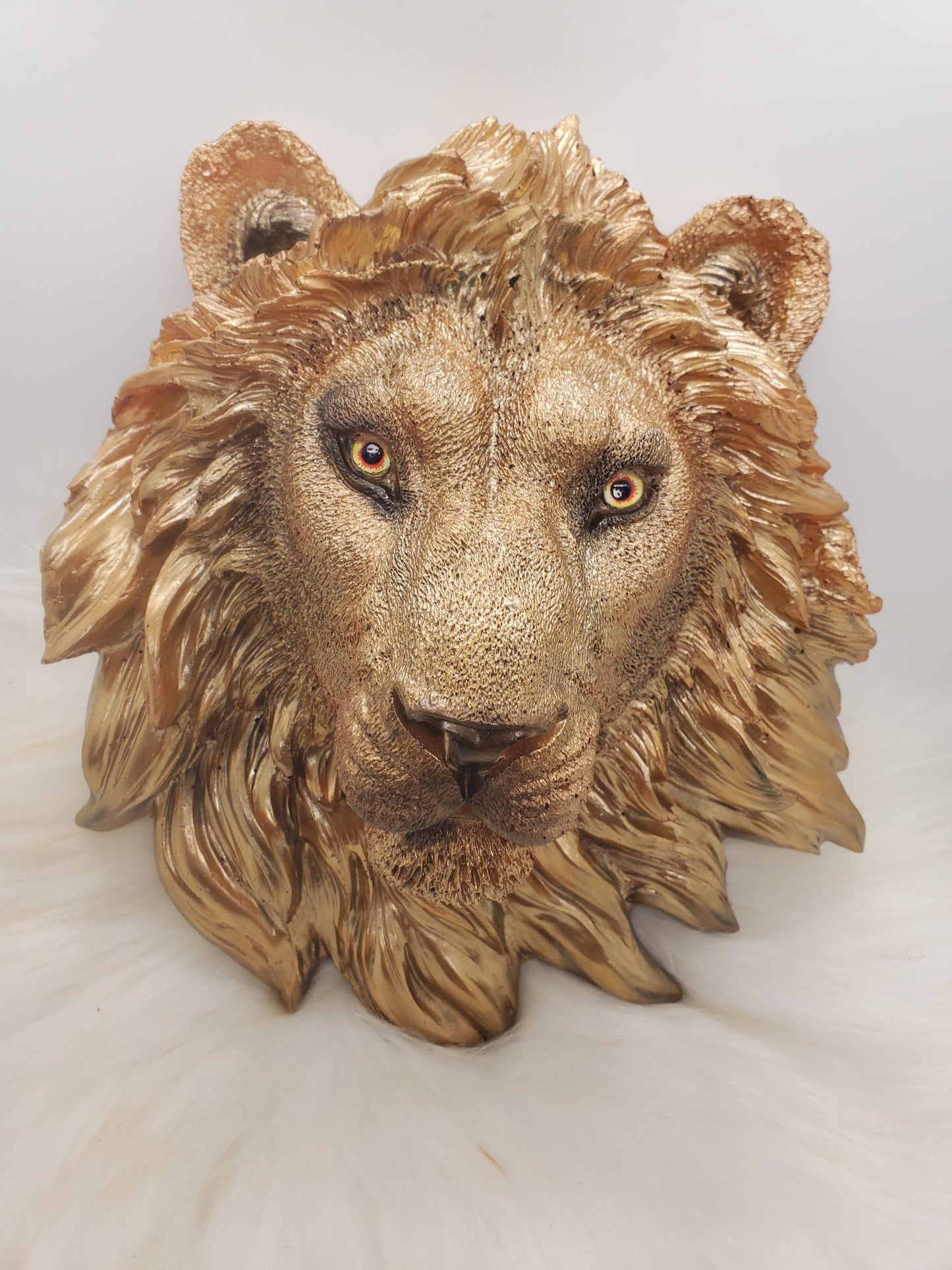 RESIN LION HEAD