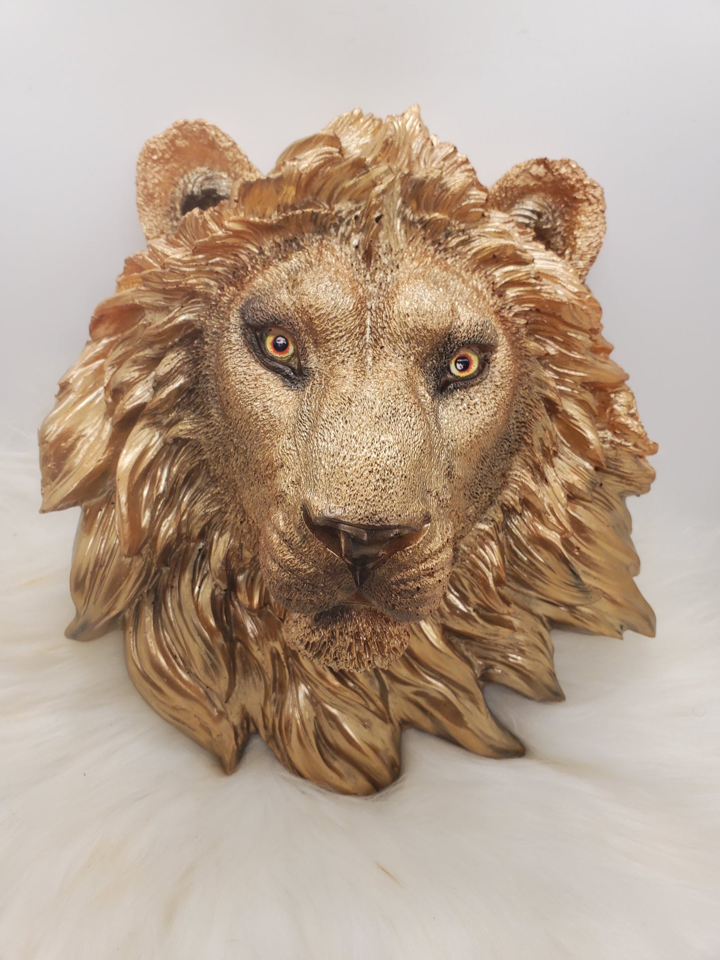 RESIN LION HEAD